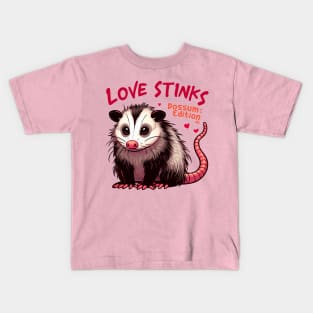 Love stinks, Possum edition Kids T-Shirt